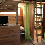En Provence - Ecogites & Restaurant Insolites Hotel