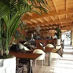 En Provence - Ecogites & Restaurant Insolites 5* Richerenches