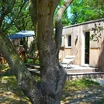 Hotel En Provence - Ecogites & Restaurant Insolites Richerenches