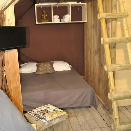 En Provence - Ecogites & Restaurant Insolites 5*