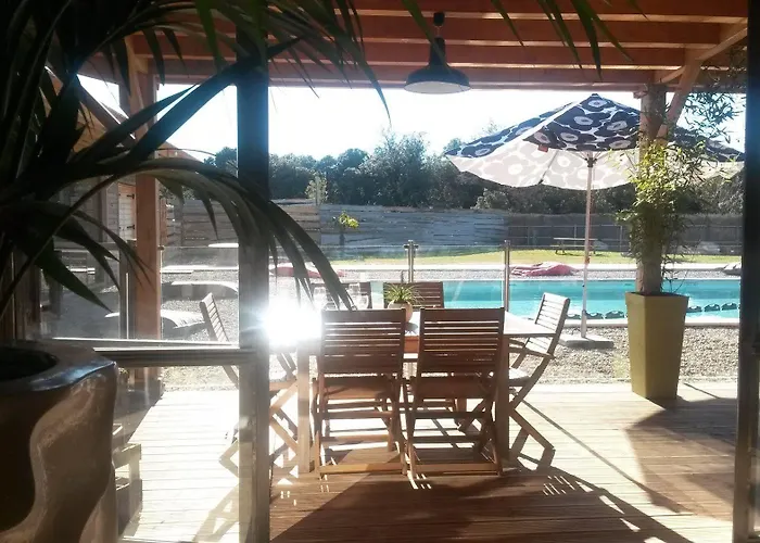 En Provence - Ecogites & Restaurant Insolites 5*