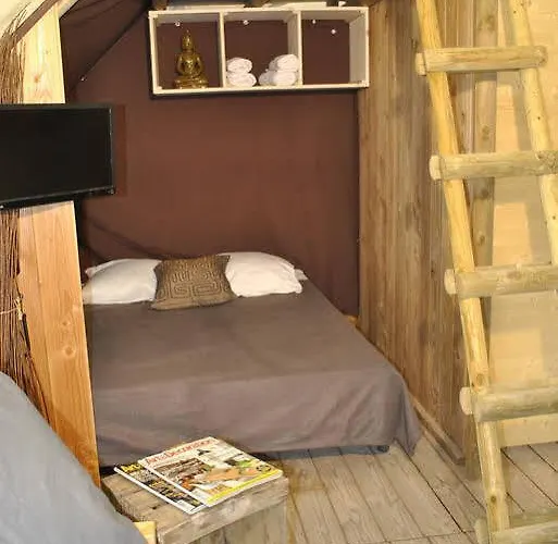 En Provence - Ecogites & Restaurant Insolites 5*