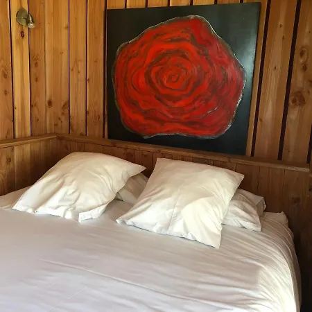 En Provence - Ecogites & Restaurant Insolites Hotel