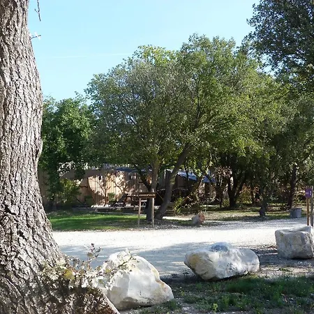 En Provence - Ecogites & Restaurant Insolites Richerenches
