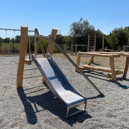 En Provence - Ecogites & Restaurant Insolites 5*