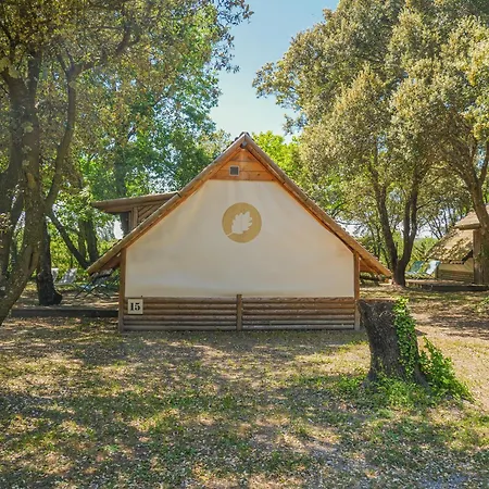 En Provence - Ecogites & Restaurant Insolites Hotel