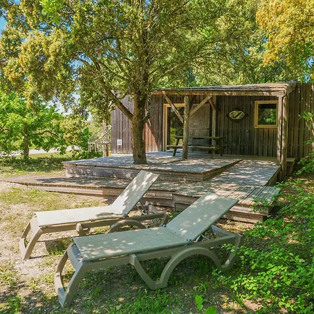 En Provence - Ecogites & Restaurant Insolites 5* Richerenches