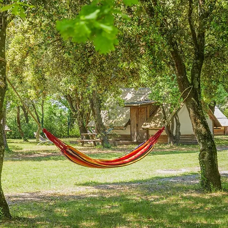 En Provence - Ecogites & Restaurant Insolites Hotel Richerenches