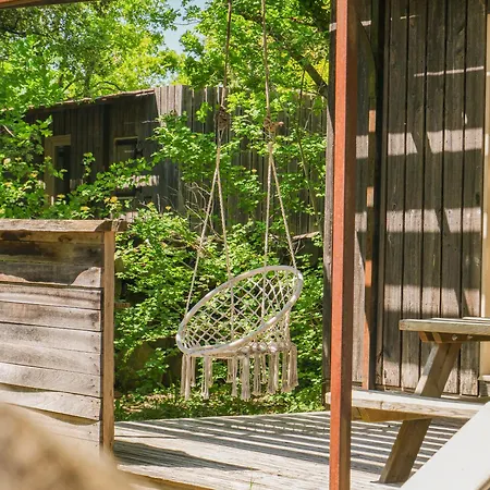 En Provence - Ecogites & Restaurant Insolites Hotel Richerenches