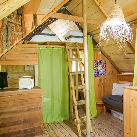 En Provence - Ecogites & Restaurant Insolites 5*