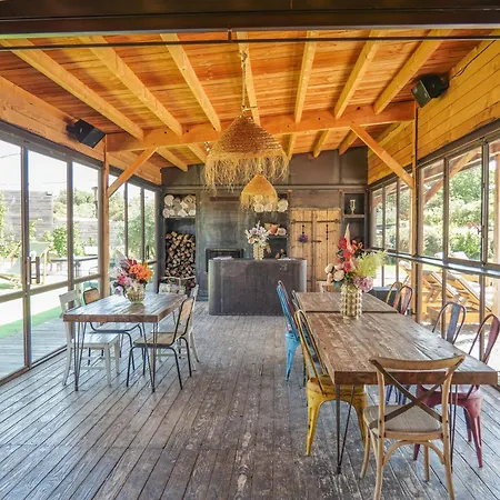 En Provence - Ecogites & Restaurant Insolites Hotel