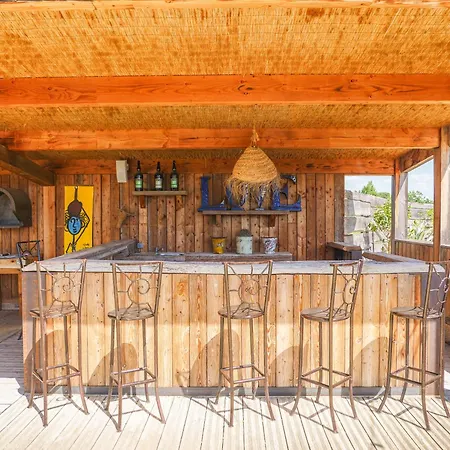 En Provence - Ecogites & Restaurant Insolites 5*
