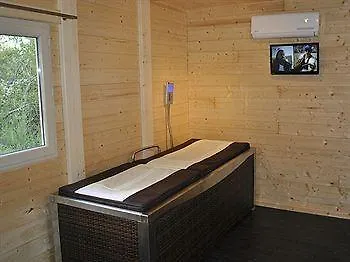 En Provence - Ecogites & Restaurant Insolites Hotel 5*