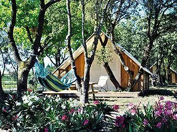 Hotel En Provence - Ecogites & Restaurant Insolites