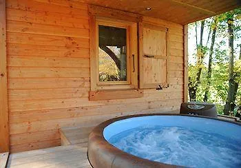 En Provence - Ecogites & Restaurant Insolites Hotel