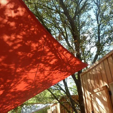 En Provence - Ecogites & Restaurant Insolites Hotel
