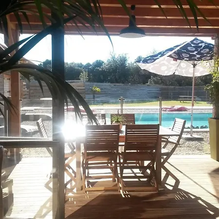 En Provence - Ecogites & Restaurant Insolites 5*