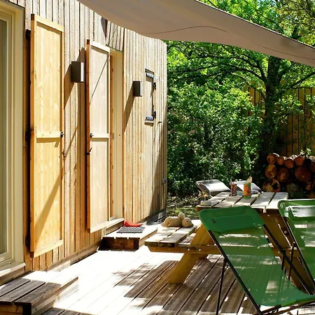 Hotel En Provence - Ecogites & Restaurant Insolites 5*