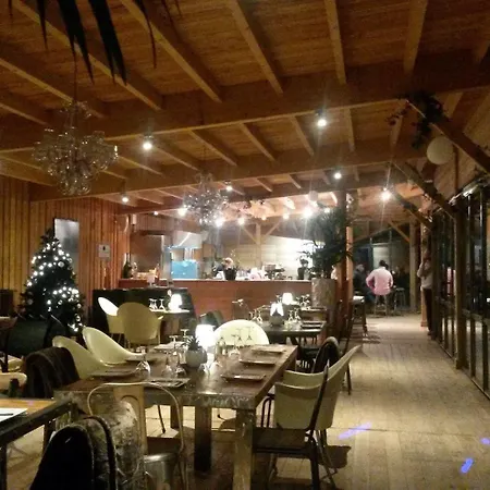 En Provence - Ecogites & Restaurant Insolites 5* Richerenches
