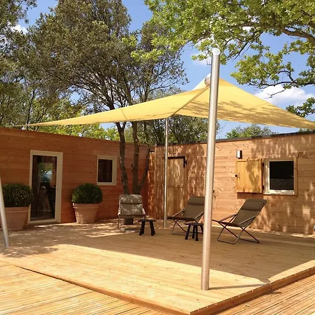 En Provence - Ecogites & Restaurant Insolites 5*
